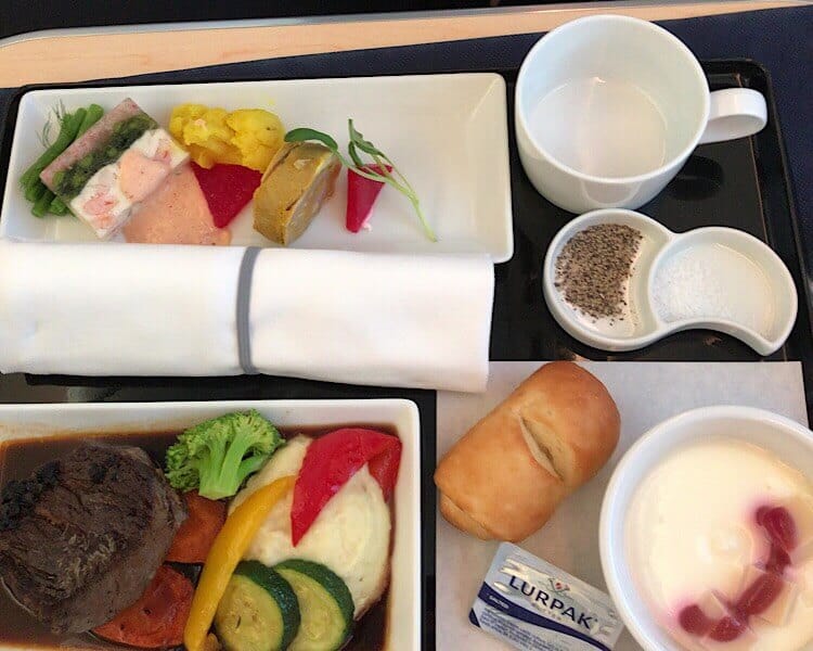 ビジネスクラス機内食 洋食