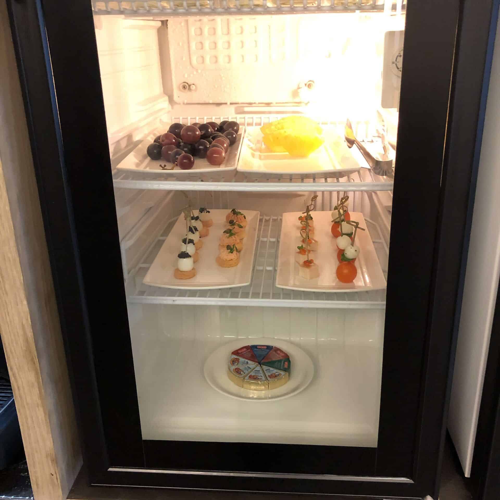 フルーツやカナッペ