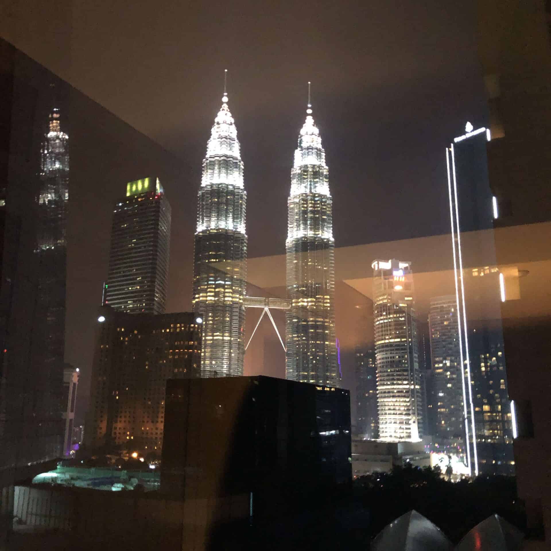 ペトロナスツインタワー夜景