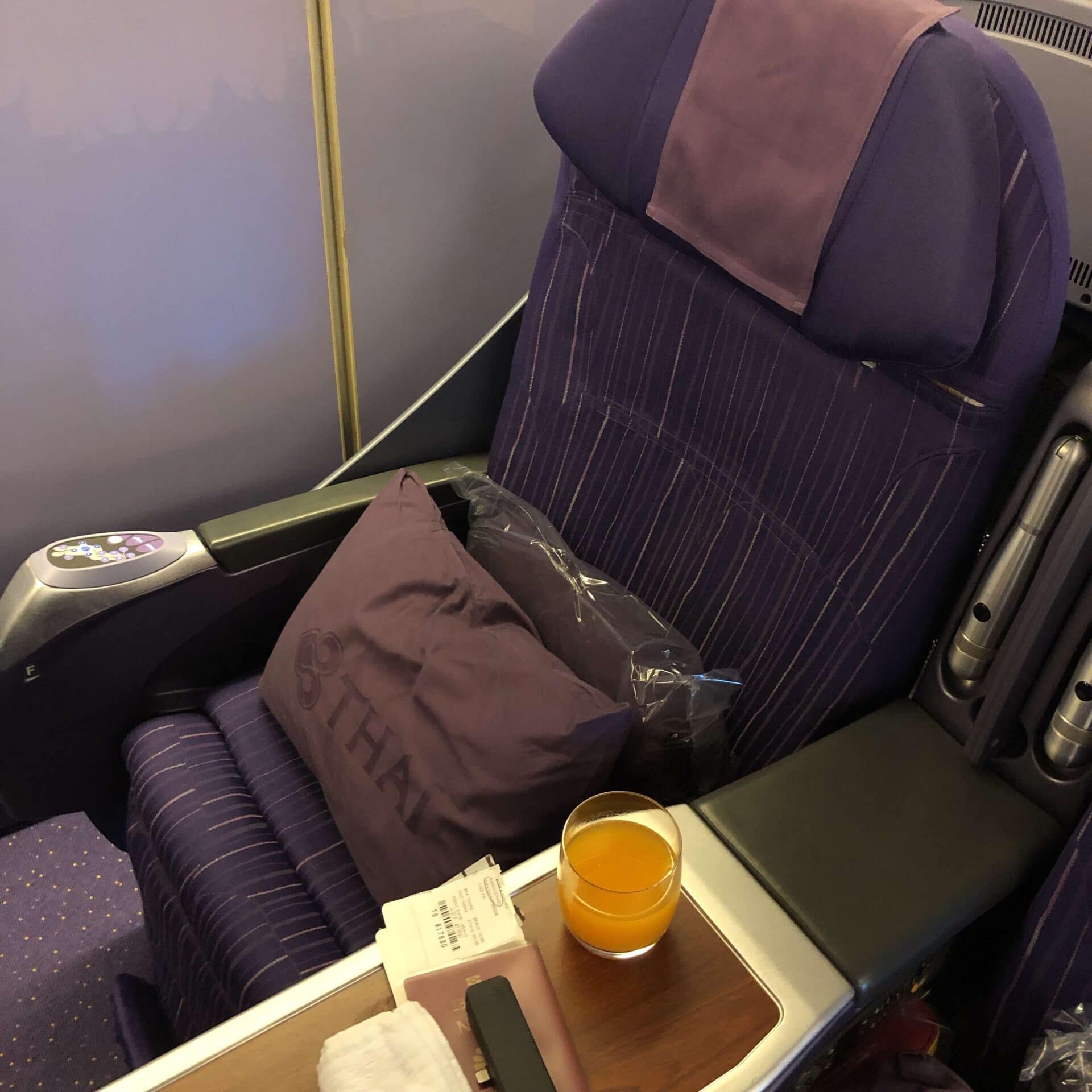 ビジネスクラスシート