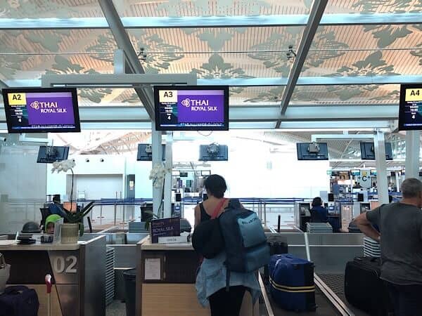 ロイヤルシルククラスチェックインカウンター