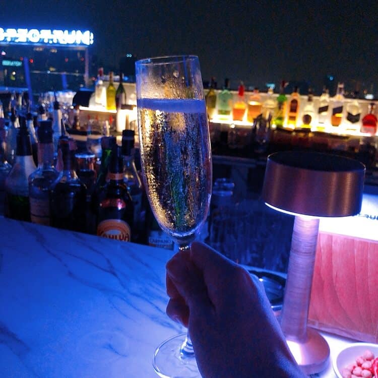 シャンパン