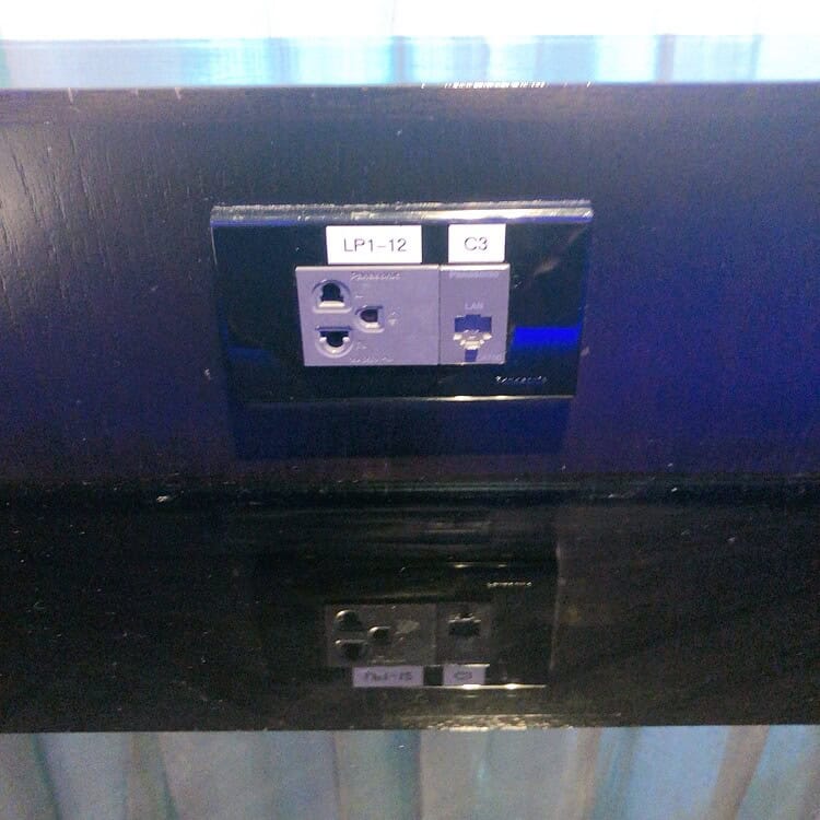 日本のコンセントに対応している差込口