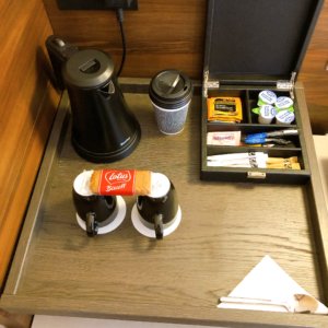 インスタントコーヒーとティーパック