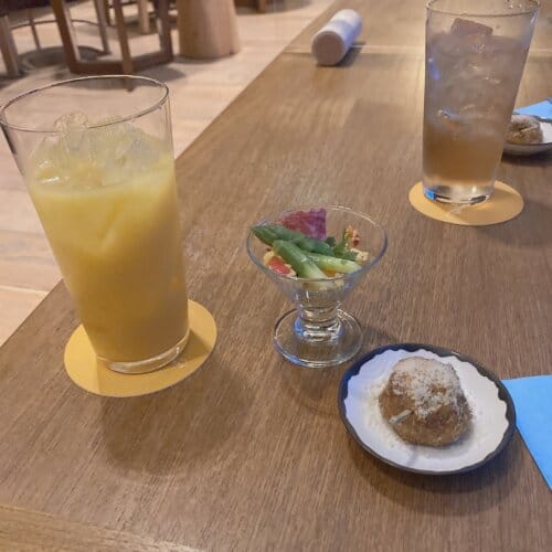 ジンジャーエールと軽食