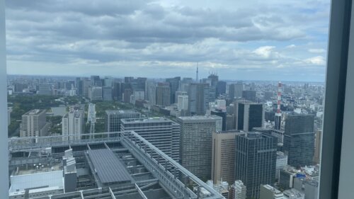 皮張りの椅子