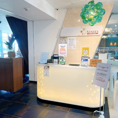 レストラン入り口