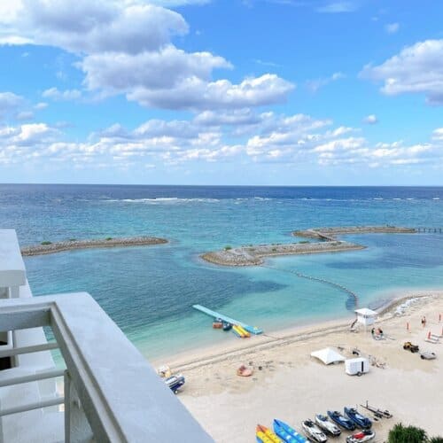 お部屋のバルコニーから見たサンマリーナビーチ