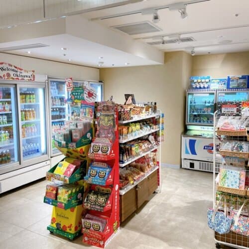 ロビー階にある売店