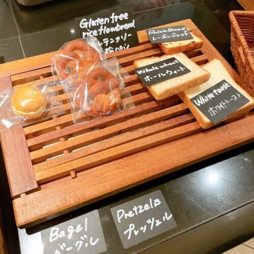 食パンやテーブルロールパン