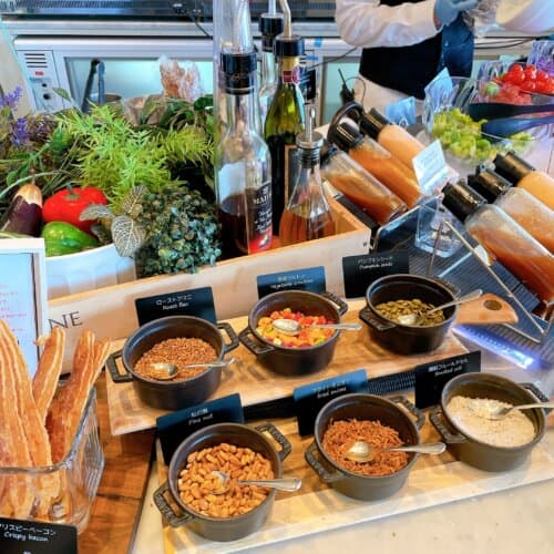 サラダコーナー