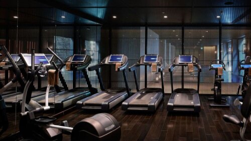 フィットネスエリアに用意されているマシーン