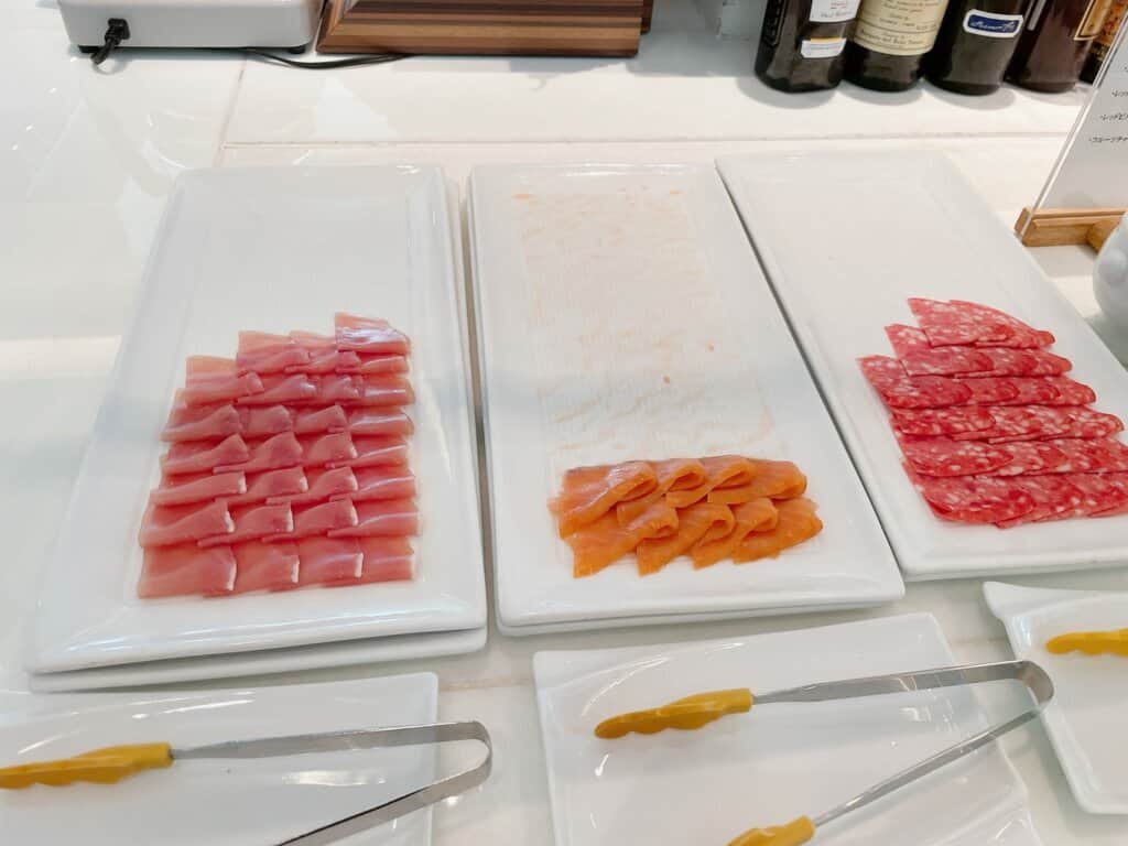 生ハムやスモークサーモン