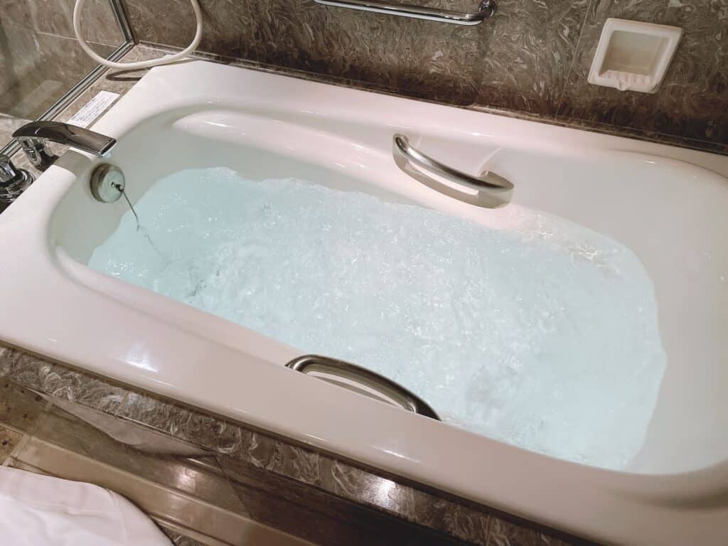 ジャグジー機能をONにしている様子