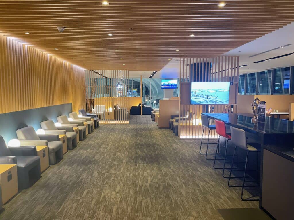エールフランス・KLMスカイラウンジ内