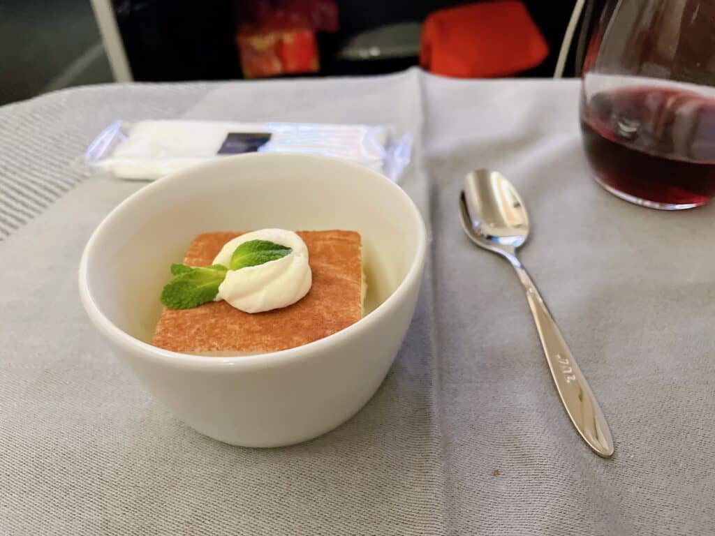スポンジケーキ