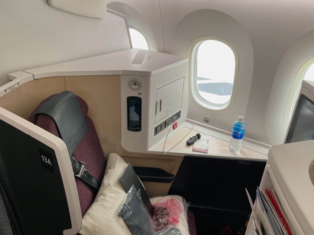 JALスカイスイートIIIの機材