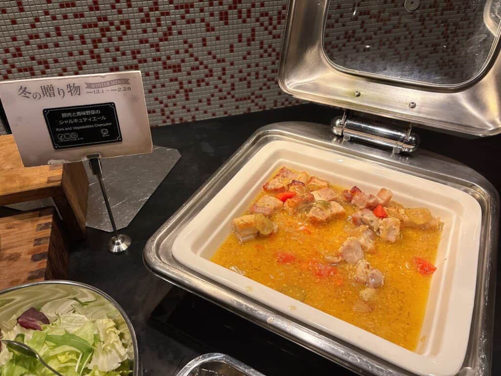 豚バラ肉と香味野菜のシュキティエール