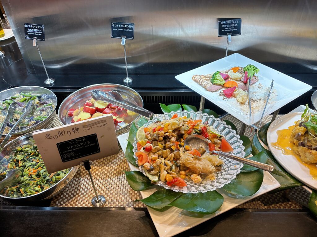 サラダコーナー