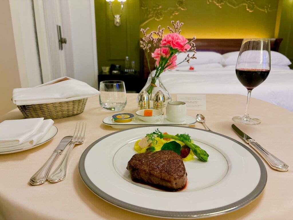 マンダリンオリエンタル台北のインルームダイニング