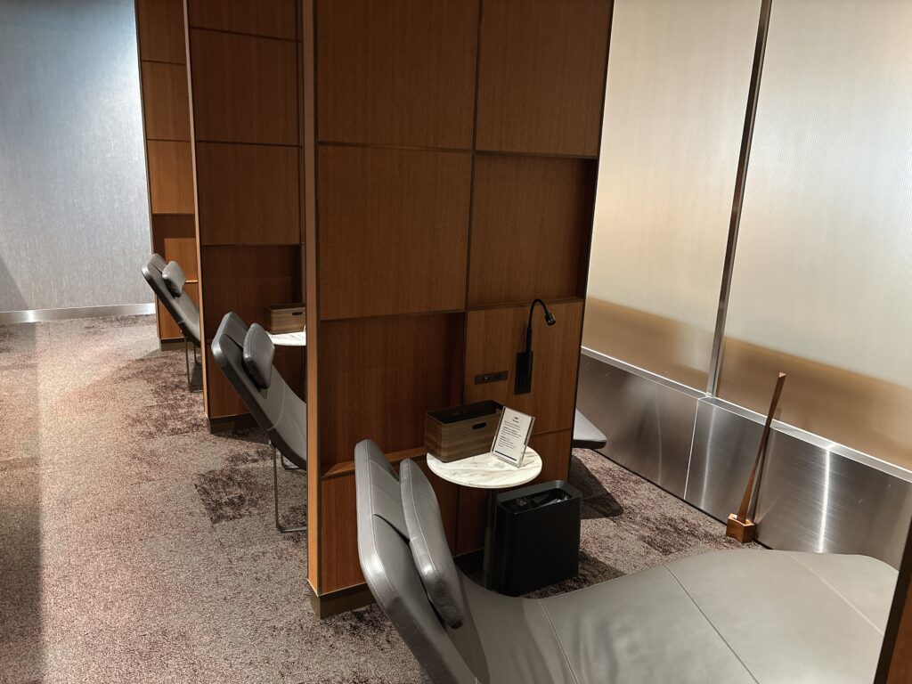ANA国際線スイートラウンジを徹底ブログレビュー!羽田空港第2 ANA国際線スイートラウンジを徹底ブログレビュー!羽田空港第2