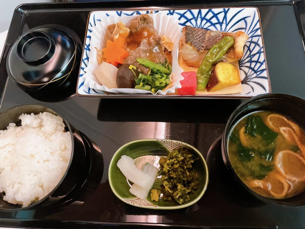 黒毛和牛と湯葉の有馬煮およびメヌケ西京焼き