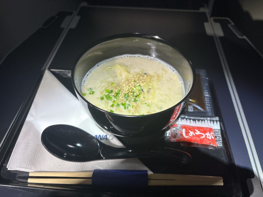 ANAオリジナル ~香る福岡~ コク旨とんこつ風ラーメン