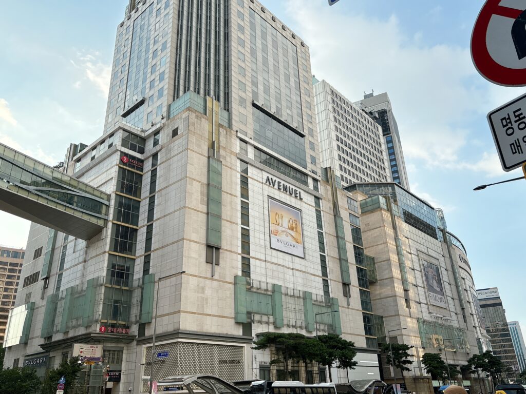ロッテホテルの外観