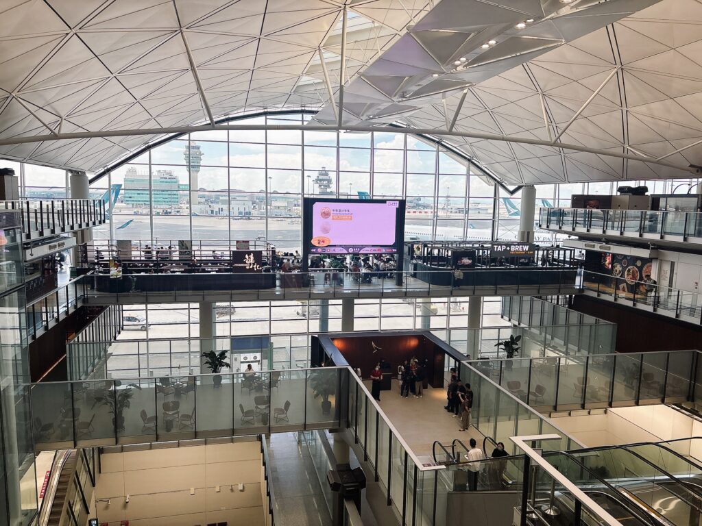 香港国際空港の内観