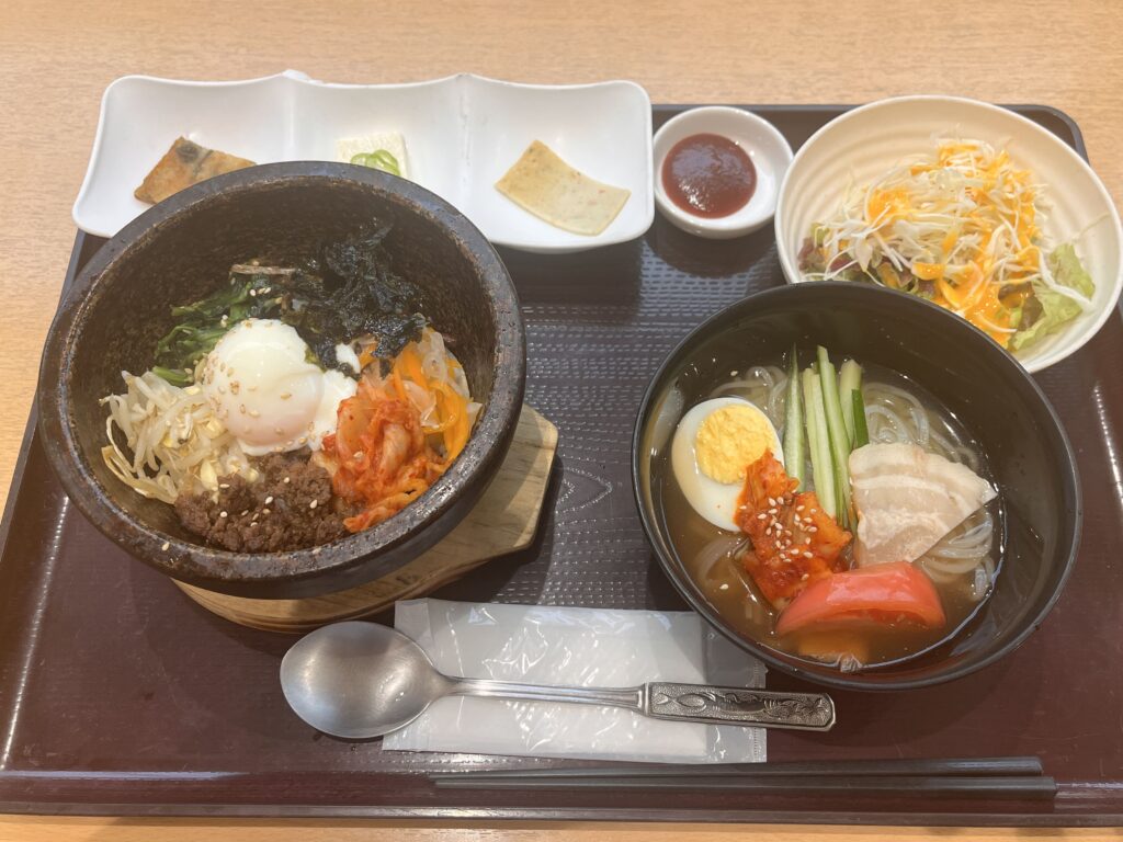 ビビンパと冷麺セット