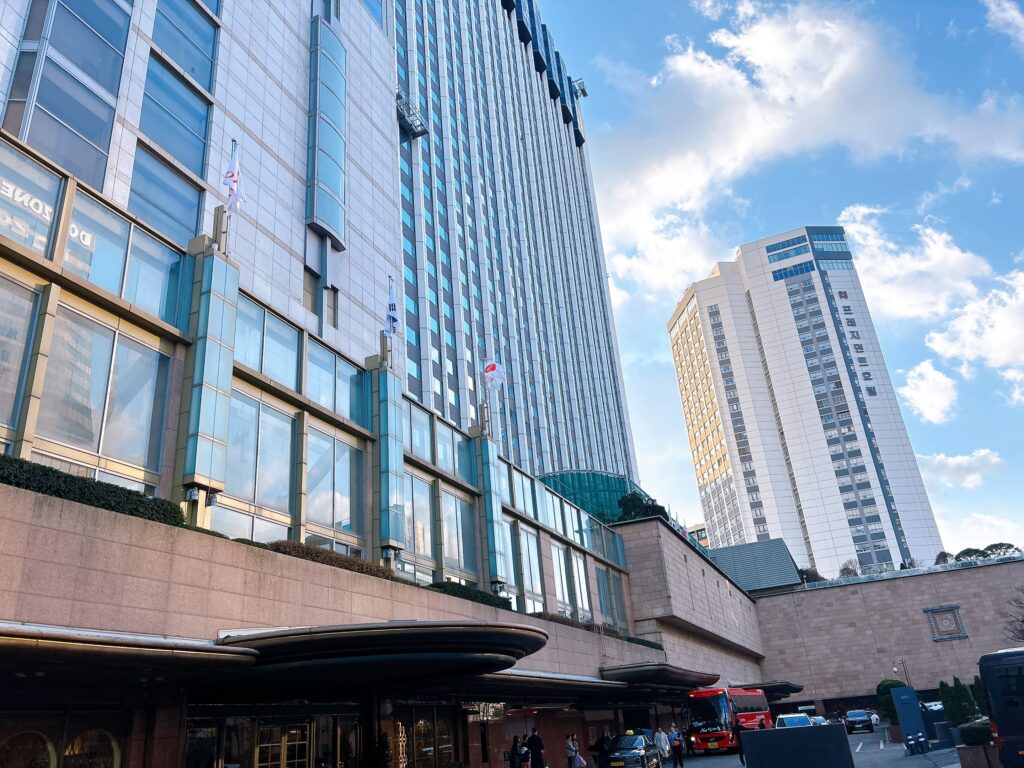 ロッテホテルの外観