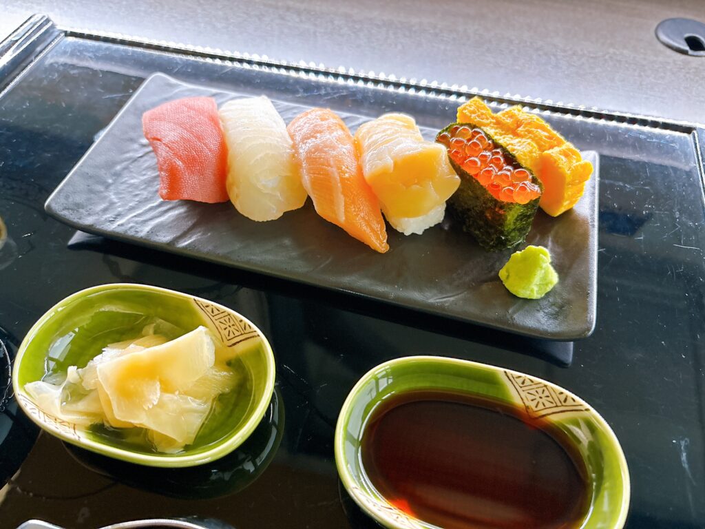ANAスイートラウンジで提供されるお寿司