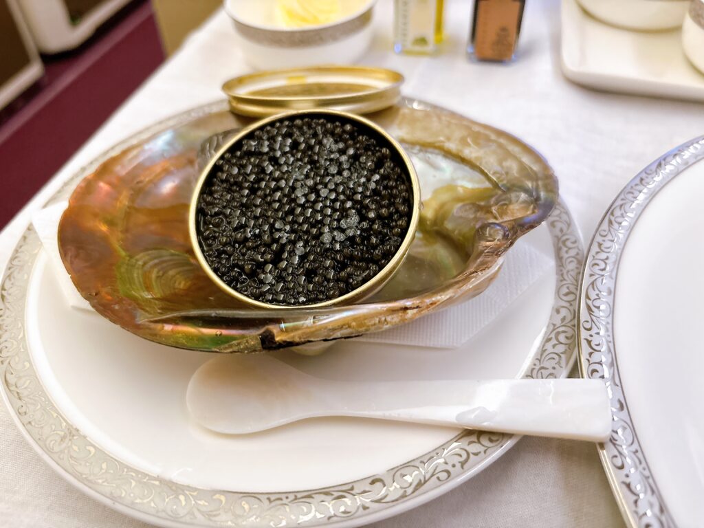 イタリア産のオシェトラキャビア